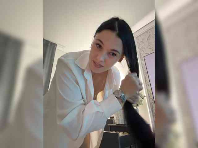 Potifays, live webcam girl, age 23, from BONGACAM, streaming now, pijpbeurt, chatten