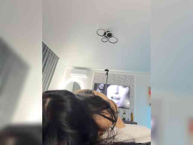 Potifays, live webcam girl, age 23, from BONGACAM, streaming now, pijpbeurt, chatten