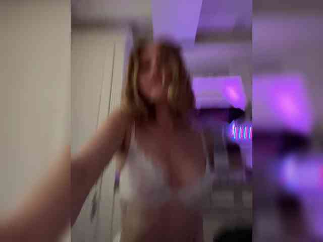 Wwvv, live webcam girl, age 30, streaming now, pijpbeurt, chatten