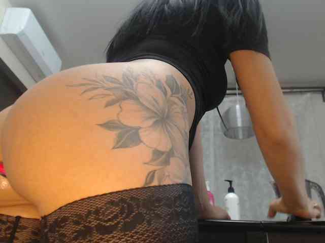 beautiful-pussy, live webcam girl, age 41, from Россия, streaming now, anaal spelen, kontneuken