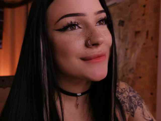 LisaaLiss, live webcam girl, age 20, from Сербия, streaming now, pijpbeurt, camshow
