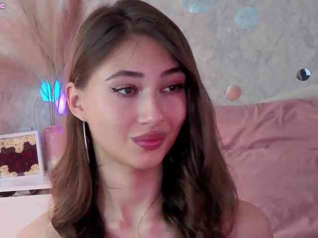 Afffiiina, live webcam girl, age 18, from POLAND, streaming now, chatten, dansen