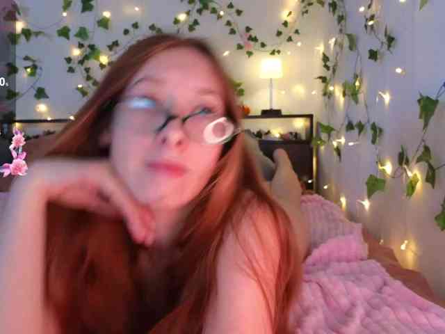 Candy-Floss, live webcam girl, age 19, from LATVIA, streaming now, anaal spelen, kontvingeren
