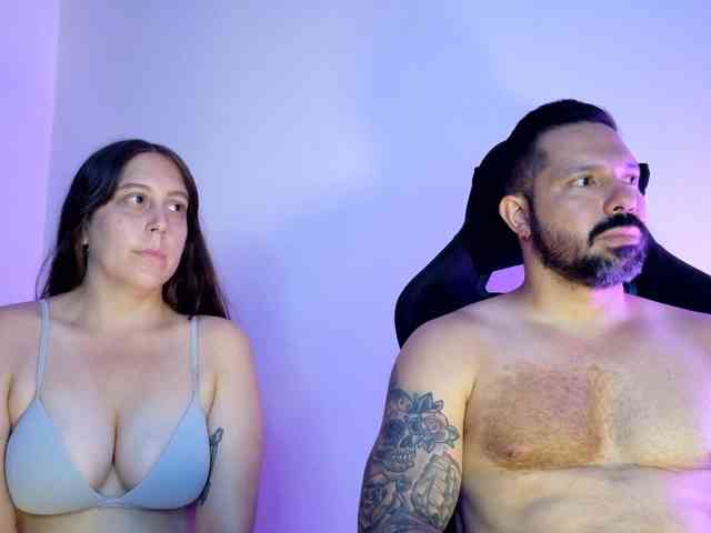 FLC, live webcam girl, age 30, from COLOMBIA, streaming now, anaal spelen, kontvingeren
