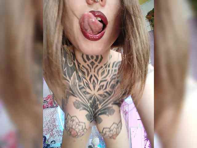 MAMAXOMA, live webcam girl, age 29, streaming now, pijpbeurt, chatten