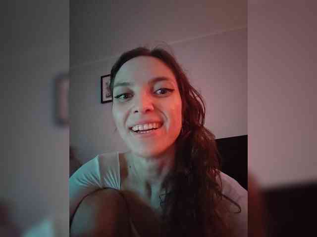 DP-Love, live webcam girl, age 23, anaal spelen, kontvingeren