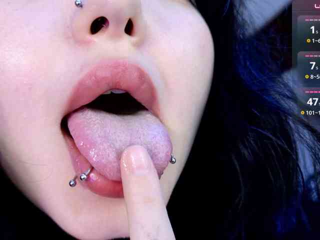Leinbone, live webcam girl, age 21, from RUSSIA, streaming now, anaal spelen, kontneuken