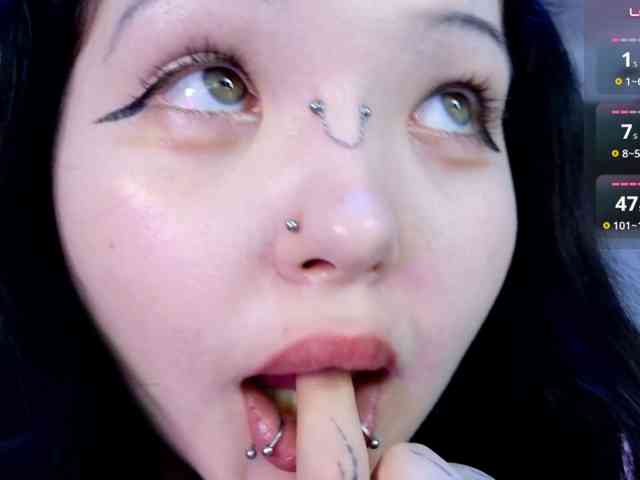 Leinbone, live webcam girl, age 21, from RUSSIA, streaming now, anaal spelen, kontneuken
