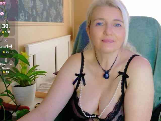 Mellica, live webcam girl, age 50, from ИМПЕРИЯ СОБЛАЗНА, streaming now, ballikken, pijpbeurt