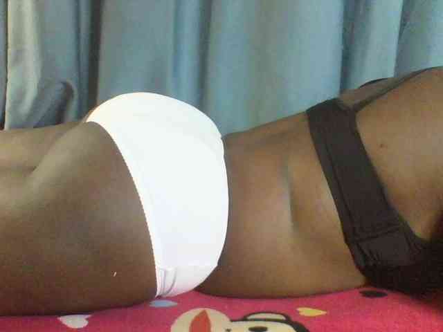 Sexxyblacky, live webcam girl, age 36, from KENYA, streaming now, kontvingeren, pijpbeurt