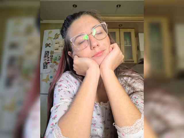 HolySinner, live webcam girl, age 32, from Россия, streaming now, chatten, dansen