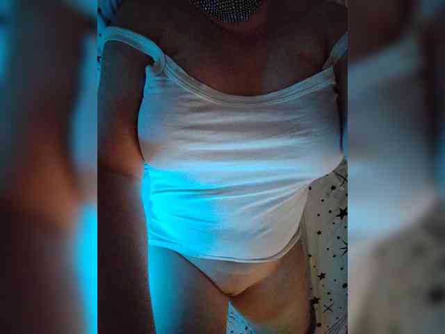 MasseuseLabi, live webcam girl, age 38, from Россия, streaming now, pijpbeurt, chatten