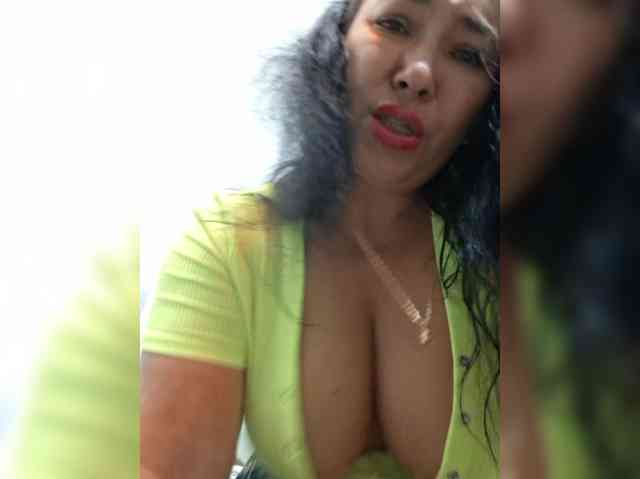 Nymphomani, live webcam girl, age 48, from BONGAMODELS, streaming now, pijpen, pijpbeurt