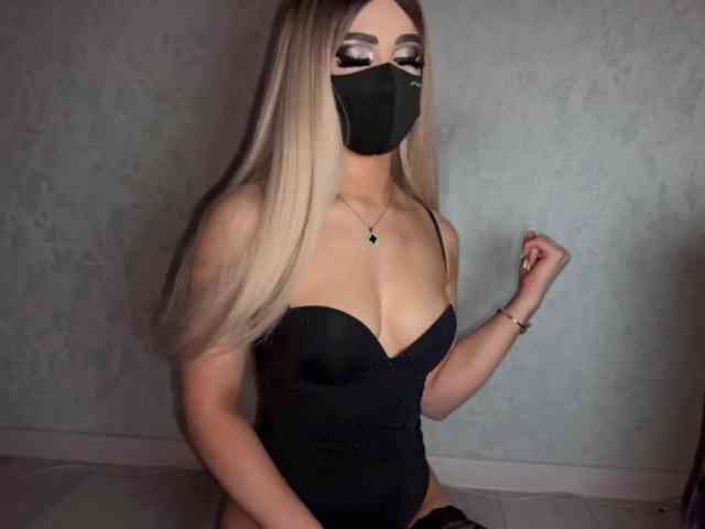 PinkFoxya, live webcam girl, age 19, from Россия, streaming now, pijpbeurt, chatten