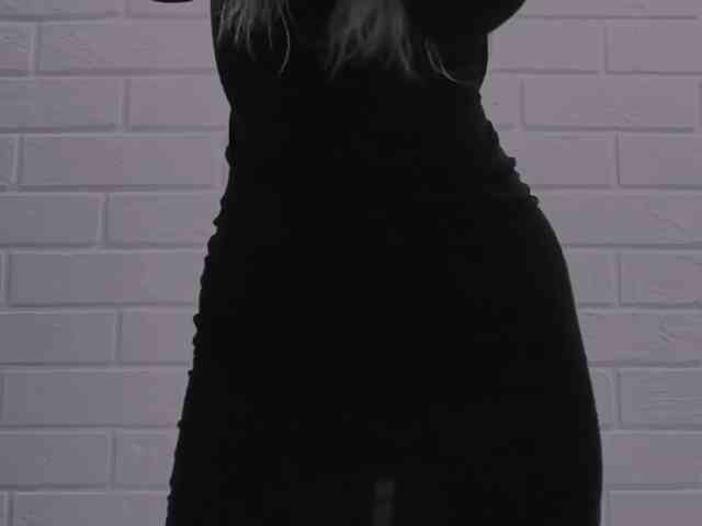 PinkFoxya, live webcam girl, age 19, from Россия, streaming now, pijpbeurt, chatten