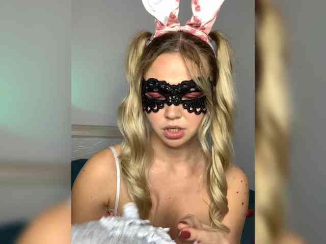 Sophialanguage, live webcam girl, age 25, streaming now, pijpbeurt, chatten