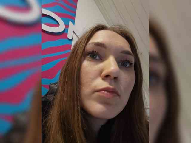 AlisaWyn, live webcam girl, age 25, from Россия, streaming now, pijpbeurt, chatten