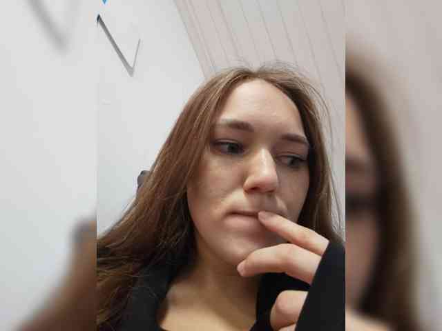 AlisaWyn, live webcam girl, age 25, from Россия, streaming now, pijpbeurt, chatten