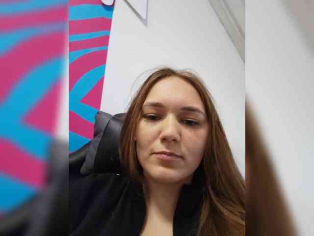 AlisaWyn, live webcam girl, age 25, from Россия, streaming now, pijpbeurt, chatten