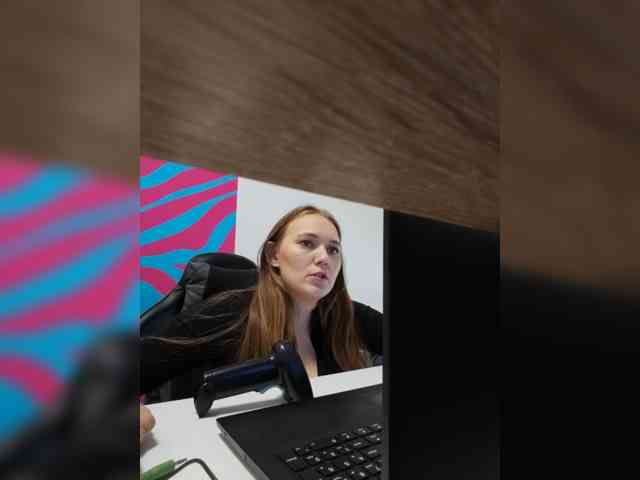AlisaWyn, live webcam girl, age 25, from Россия, streaming now, pijpbeurt, chatten