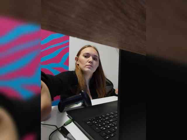 AlisaWyn, live webcam girl, age 25, from Россия, streaming now, pijpbeurt, chatten