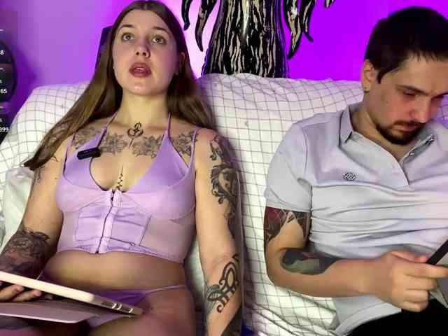 INSOMNIA_COUPLE, live webcam girl, age 20, from USA, streaming now, pijpbeurt, chatten
