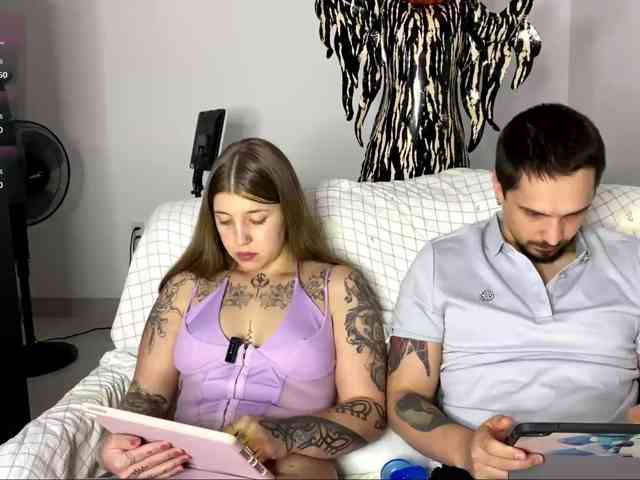 INSOMNIA_COUPLE, live webcam girl, age 20, from USA, streaming now, pijpbeurt, chatten