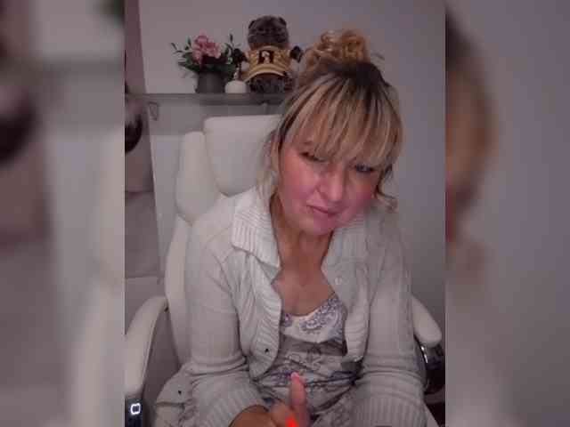 Lady_Tatyana, live webcam girl, age 35, from Россия, streaming now, kontneuken, ballikken