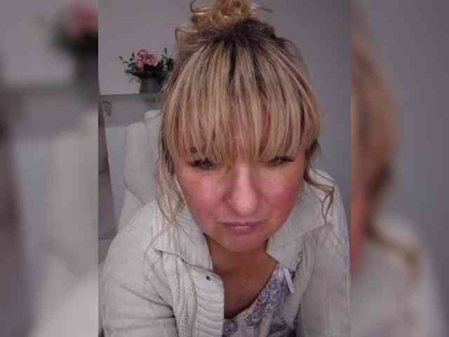 Lady_Tatyana, live webcam girl, age 35, from Россия, streaming now, kontneuken, ballikken