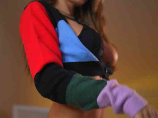 KyssaraPlay, live webcam girl, age 21, from USA, streaming now, pijpbeurt, camshow