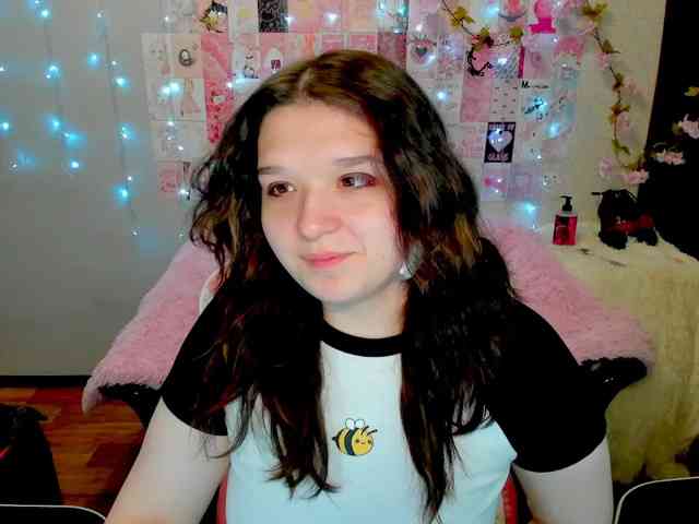 Acid-Kate, live webcam girl, age 20, from LATVIA, streaming now, pijpbeurt, camshow