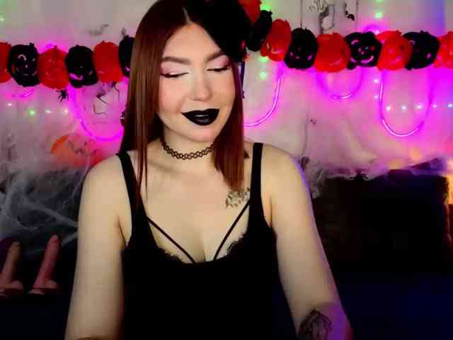 SlyFoxyWeb, live webcam girl, age 24, from Россия, streaming now, anaal spelen, kontvingeren
