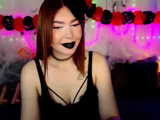 SlyFoxyWeb, live webcam girl, age 24, from Россия, streaming now, anaal spelen, kontvingeren