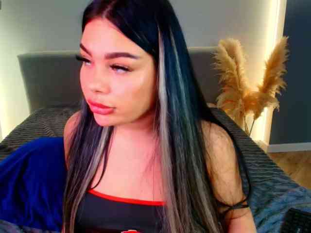 katerine-Monroe, live webcam girl, age 19, from RUSSIA, streaming now, ballikken, balzuigen