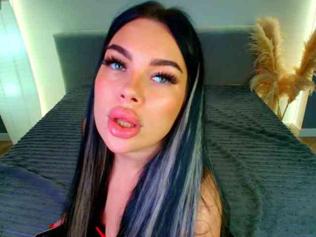 katerine-Monroe, live webcam girl, age 19, from RUSSIA, streaming now, ballikken, balzuigen