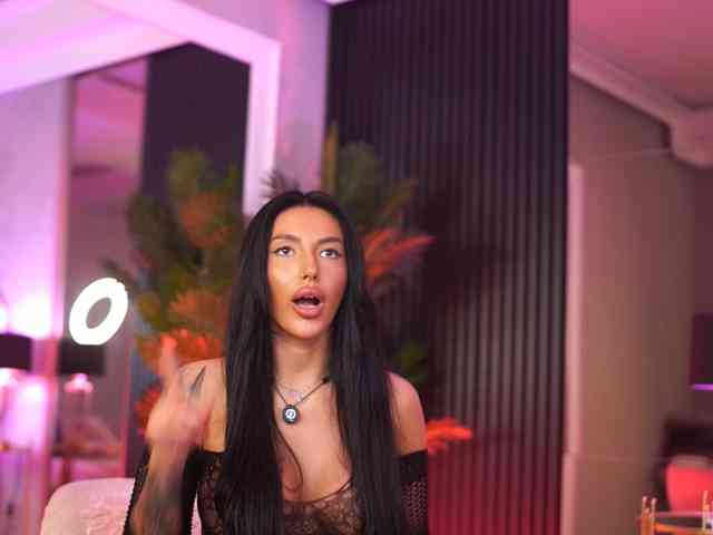 AishaaDevoe, live webcam girl, age 22, from US, streaming now, anaal spelen, aziatische massage