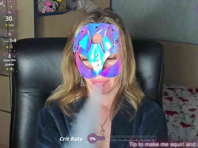 CelineReyys, live webcam girl, age 27, from UKRAINE, streaming now, anaal spelen, kontneuken