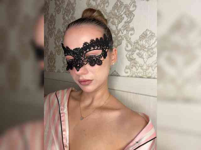 U-Moni, live webcam girl, age 20, from Россия, streaming now, anaal spelen, kontneuken