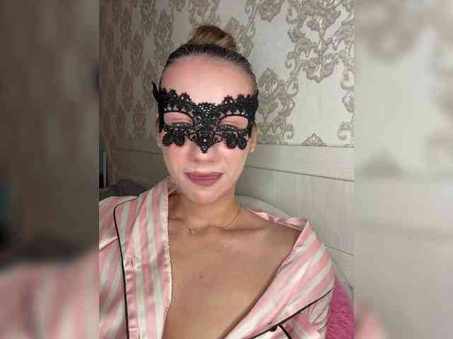 U-Moni, live webcam girl, age 20, from Россия, streaming now, anaal spelen, kontneuken