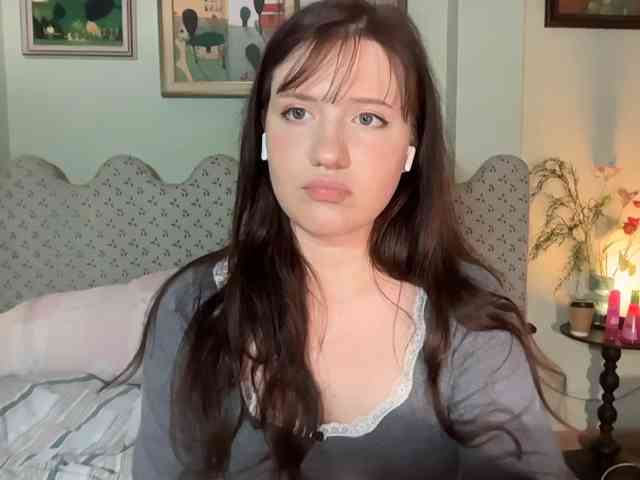 Try001, live webcam girl, age 21, from RUSSIA, streaming now, kontvingeren, pijpbeurt