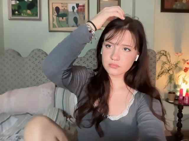 Try001, live webcam girl, age 21, from RUSSIA, streaming now, kontvingeren, pijpbeurt