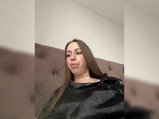 IsabelleDior, live webcam girl, age 21, from POLAND, streaming now, pijpbeurt, camshow