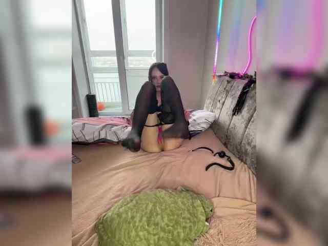 neongirlss, live webcam girl, age 18, from Россия, streaming now, anaal spelen, kontvingeren