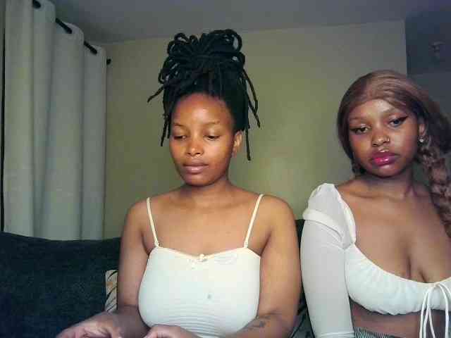 Nafartariee, live webcam girl, age 22, from KENYA, streaming now, anaal spelen, facial