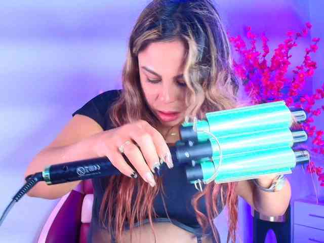 Lia-adams, live webcam girl, age 32, from COLOMBIA, streaming now, anaal spelen, kontneuken
