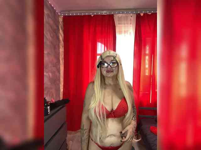 MissTemperament, live webcam girl, age 48, from Россия, streaming now, ballikken, pijpbeurt
