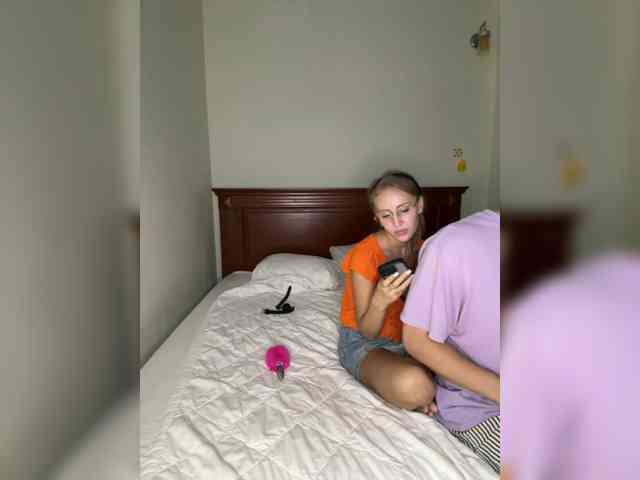 Durnaya_kis, live webcam girl, age 20, from Россия, streaming now, anaal spelen, kontneuken