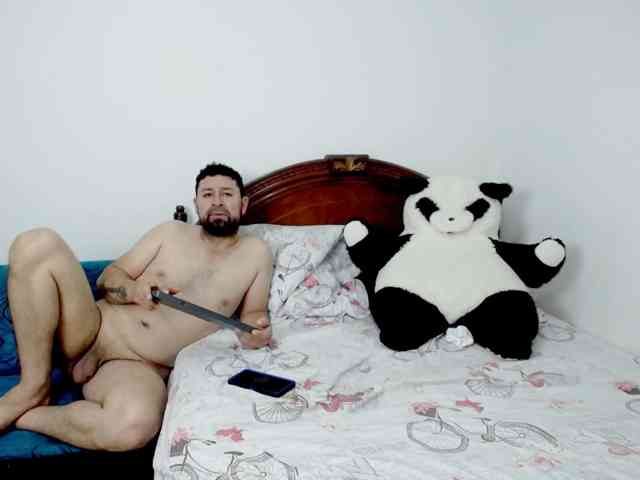 ambarjacksonn, live webcam girl, age 40, from COLOMBIA, streaming now, balzuigen, pijpen