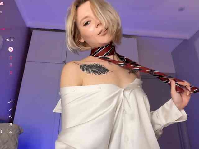 Alicee-teasee, live webcam girl, age 25, from Россия, streaming now, anaal spelen, kontneuken