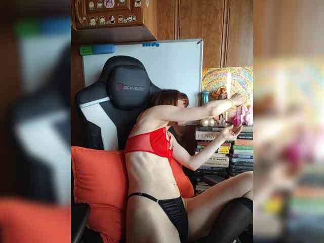 Vikeyna, live webcam girl, age 42, streaming now, chatten, dansen
